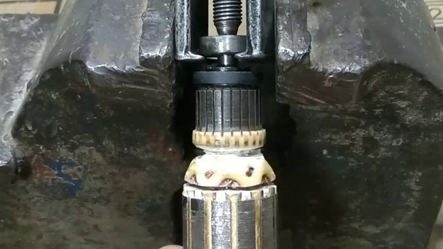 The Most Rusty and Damaged Angle Grinder Makita 9556NB Restoration смотреть онлайн