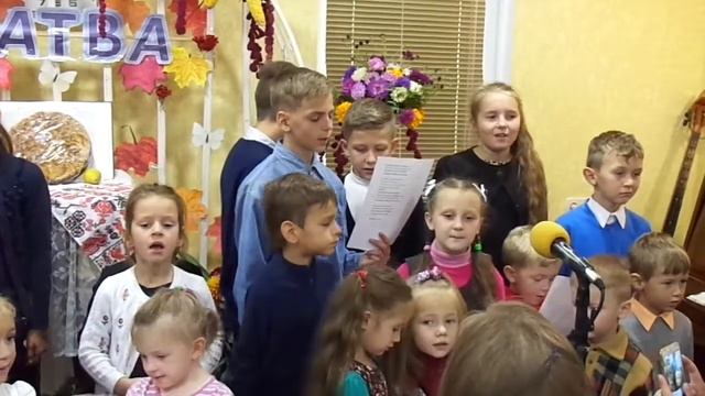 Песня "Кистью Творца-созданы небеса". Воскресная школа,праздник жатви. 1.10.2017 смотреть онлайн