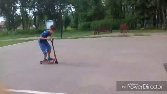 Первое видео..... смотреть онлайн