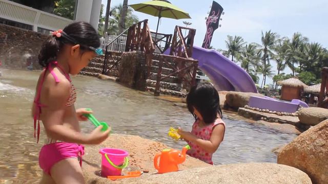 Hard Rock Hotel in Pattaya 4 смотреть онлайн