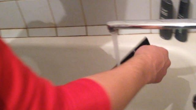 Как быстро почистить клавиатуру от грязи смотреть онлайн