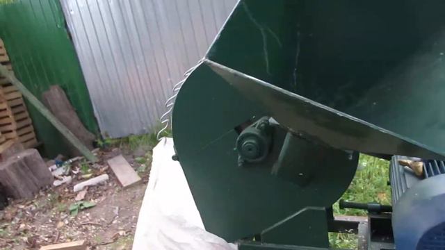 Работает и радует сердце и не хочется думать куда деть остатки от веточного корма!!! смотреть онлайн