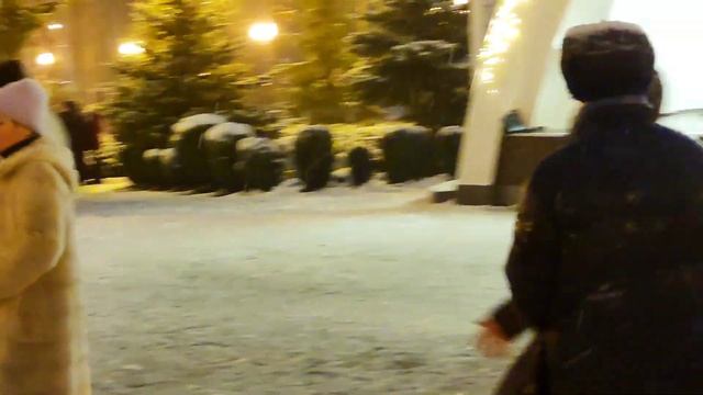 Я так хочу тебя обнять Танцы в парке Горького Харьков Декабрь 2021 смотреть онлайн