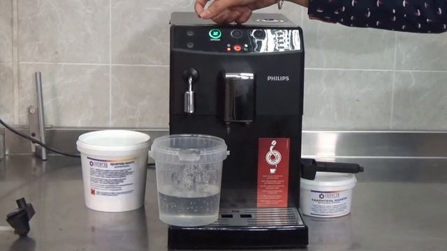 Чистка от накипи кофемашины Philips HD 8825