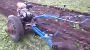 Вспашка огорода самодельным мотоблоком на базе КПП ЗАЗ