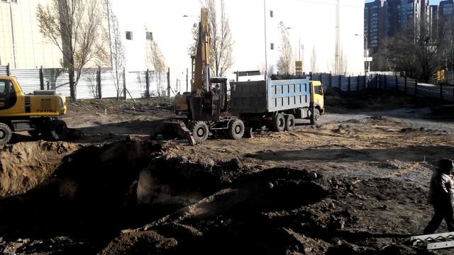 Разработка котлована (Донецк) смотреть онлайн