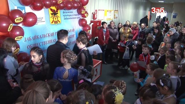 Праздничные выходные фигуристы Иркутска и Ангарска провели на читинском льду смотреть онлайн