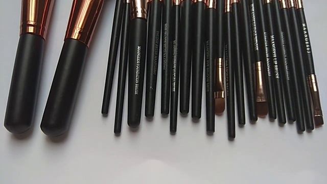MAANGE 22pcs Foundation Blush Eyebrow Lip Makeup Brushes BLACK AND ROSE GOLD смотреть онлайн