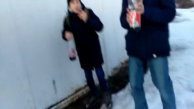 Влог! Челендж кто первый выпьет банку колы!!! смотреть онлайн