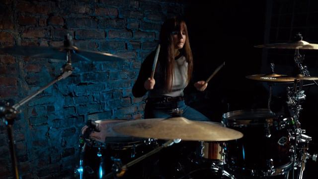 Korn - You'll never find me (drumcover by Liza Yurina) смотреть онлайн