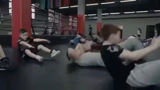 Тренировки по боксу | Клуб единоборств Барс смотреть онлайн