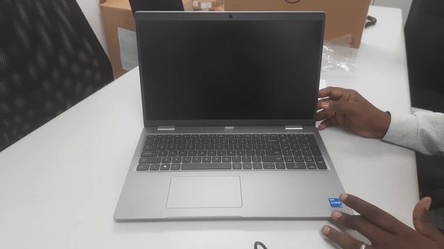 Best Professional Dell Latitude 5520 Laptop Review and Windows 10 Basic Configuration in Tamil смотреть онлайн
