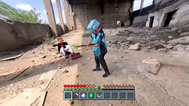 Minecraft in Real Life POV RAINBOW ORE - Realistic Minecraft RTX Texture Pack смотреть онлайн