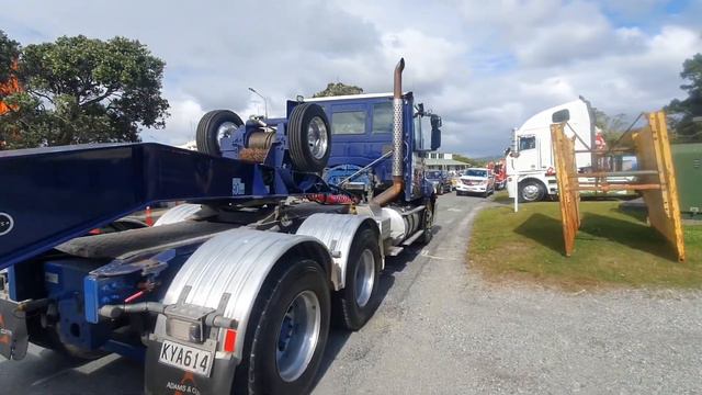 Hokitika Lions Christmas Parade 2020, who is Henry Adams ? смотреть онлайн