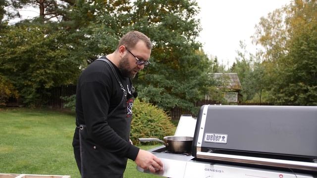РЁБРЫШКИ в вишневой глазури на газовом гриле Weber genesis 335 смотреть онлайн