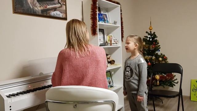 Занятие по ВОКАЛУ. Правильное ДЫХАНИЕ. Распевка, ЗАРЯДКА для голоса смотреть онлайн