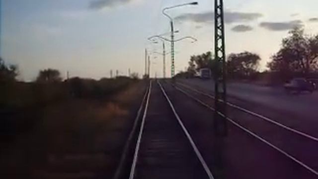 Новотроицкий трамвай, гонщик на 71-608КМ.avi смотреть онлайн