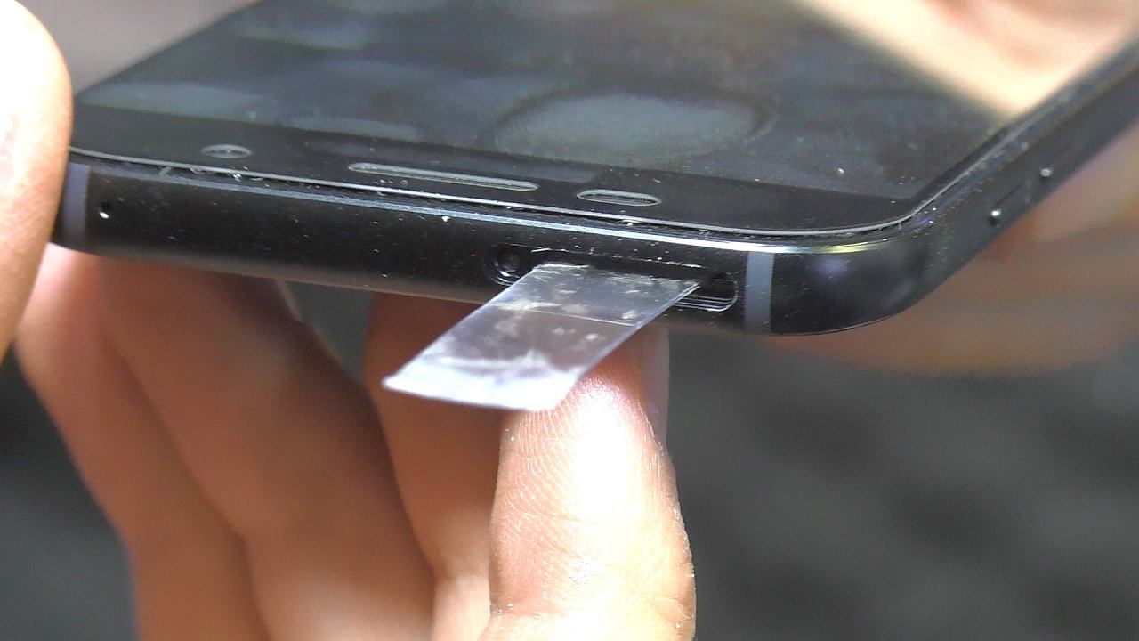 Застряла SIM-карта в смартфоне Samsung Galaxy A5 (2017) SM-A520F смотреть онлайн