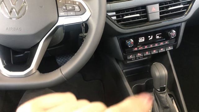 VW Polo Status 110 л.с. смотреть онлайн