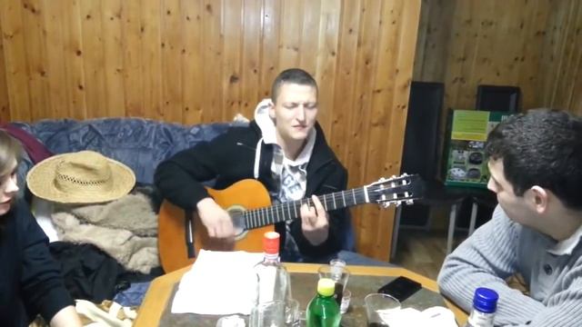 Душевная песня под гитару Твоя нежная походка смотреть онлайн