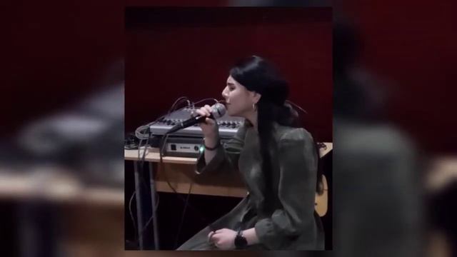 Ёсамин Давлатова - Суруди Манижа Давлатоваро зинда сароид. Yosamin Davlatova - Manija Davlatova Liv