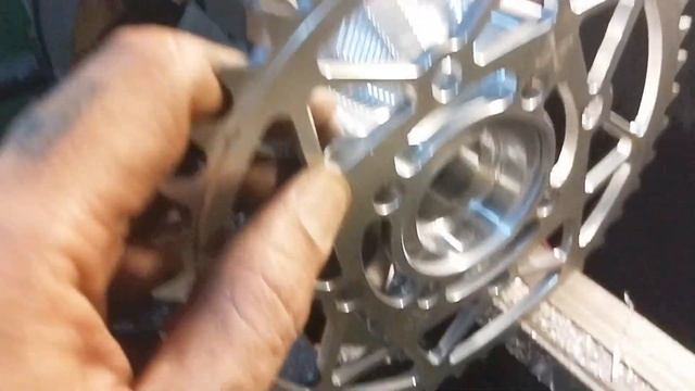 suzuki raider 150 gen1 street bike, sproket plunge & hub modification - iggyworks tv смотреть онлайн