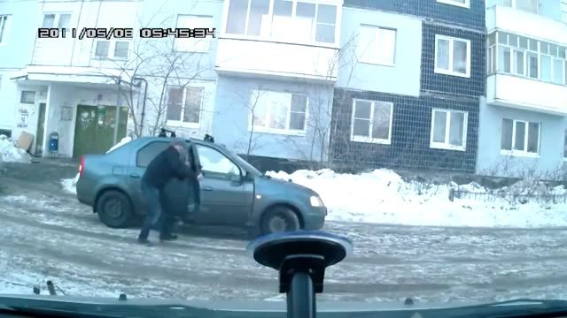 Отработал машину средь белого дня смотреть онлайн