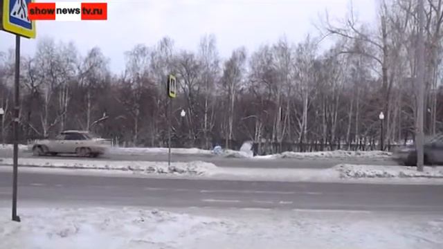 Дедушка и девушка сломали тазы на зебрах смотреть онлайн