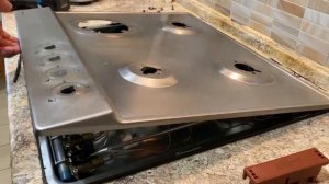 Слабая искра не зажигает газ на плите