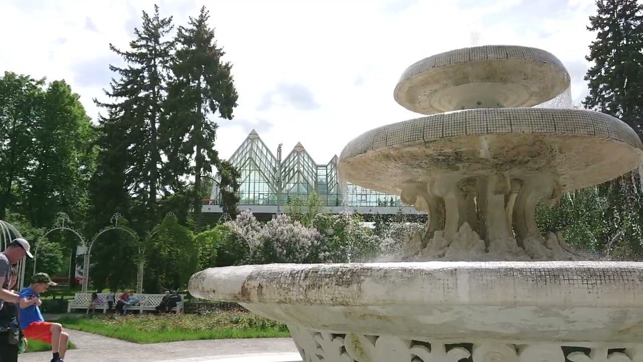 Фонтан в парке Горького