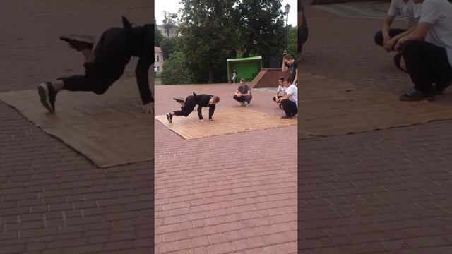 Брэйгданс, шафл смотреть онлайн