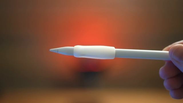 Apple Pencil vs NEW Logitech Crayon - Which iPad Stylus Should You Buy?! смотреть онлайн