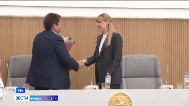 Офис МФЦ в Туймазинском районе Башкирии признали лучшим в стране.mp4