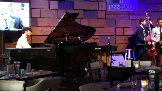 Jazz St. Louis Alumni Quintet - Stars Fell On Alabama смотреть онлайн
