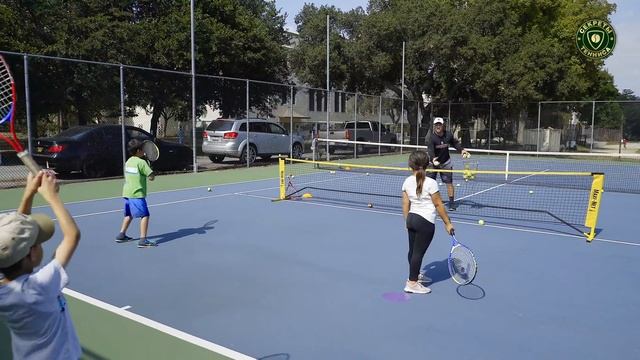 Тренировка детей с красными мячами. CALIFORNIA, Tennis 10S смотреть онлайн
