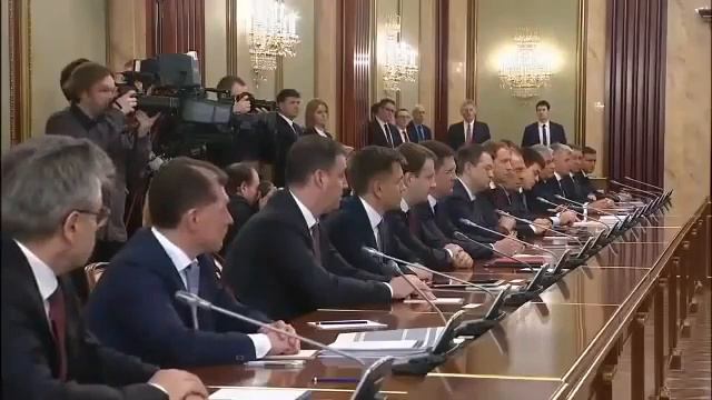 В ходе выступления президент назвал одной из важнейших целей борьбу с ростом доходов населения смотреть онлайн