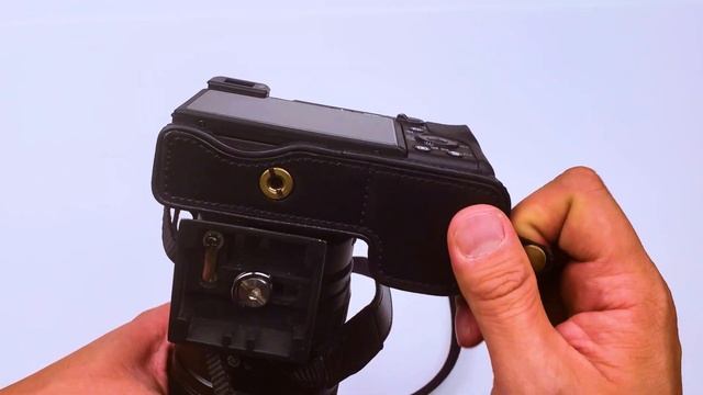 MegaGear Ever Ready Leather Half-Bottom Case for Sony Alpha a6000 series Unboxing and Review смотреть онлайн