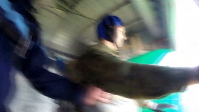 Прыжок с парашютом Д-1-5У(дуб) Высота 1200м, задержка 10 сек смотреть онлайн