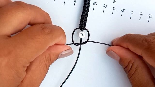 Nudo plano o cuadrado, pulsera con iniciales ? смотреть онлайн
