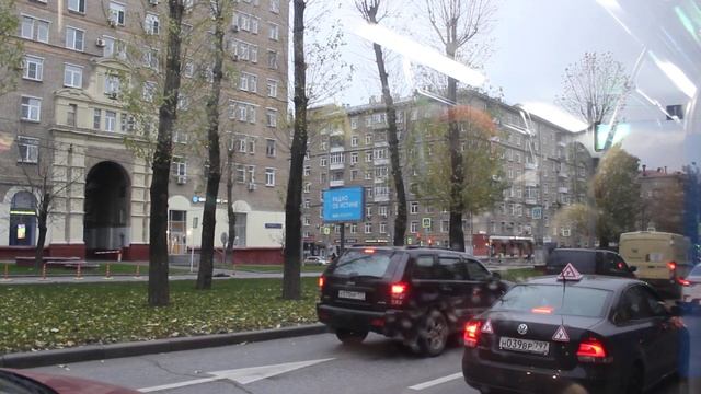 "Академическая" - "Профсоюзная" - едем на автобусе КМ вдоль закрытой линии метро смотреть онлайн