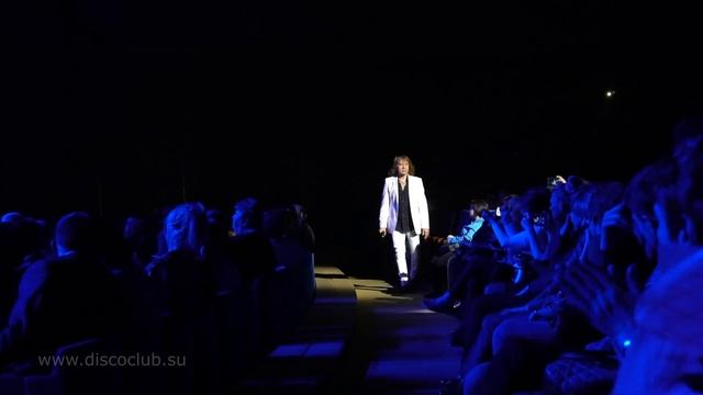 Александр Добрынин - Розовые розы / Легенды ВИА 70-80-х, Москва, ГКД, 04.04.2019 смотреть онлайн