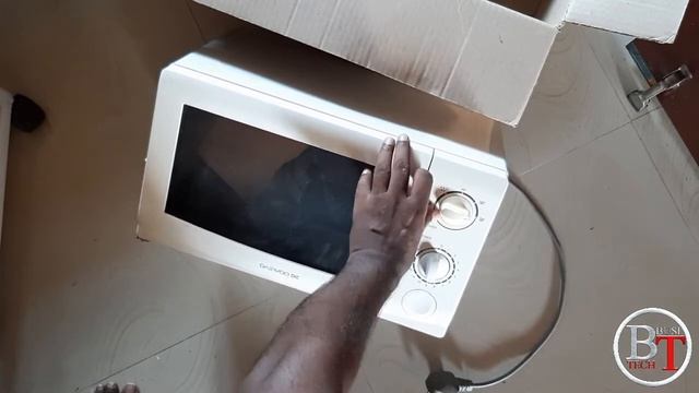 Daewoo 20L Manual Control Microwave Oven Unboxing Video смотреть онлайн