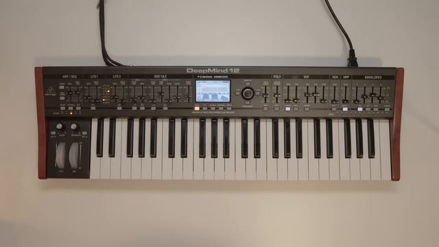 Free Behringer DEEPMIND Series Sound Packs смотреть онлайн