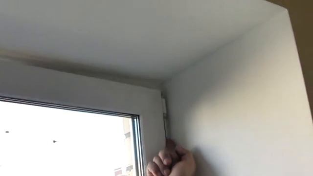 Ремонт пластиковых окон. Этап 10 Установка створки на раму смотреть онлайн