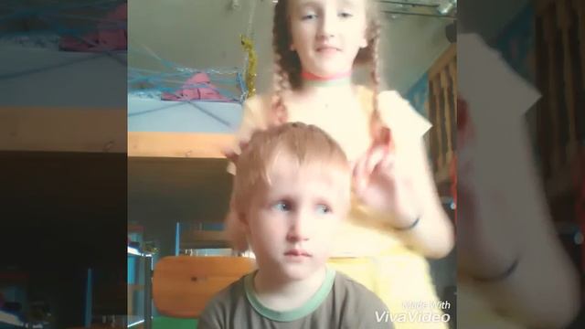 Я делаю брату укладку смотреть онлайн