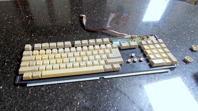 Amiga A500 Upgrade: Mouldy to Marvelous смотреть онлайн