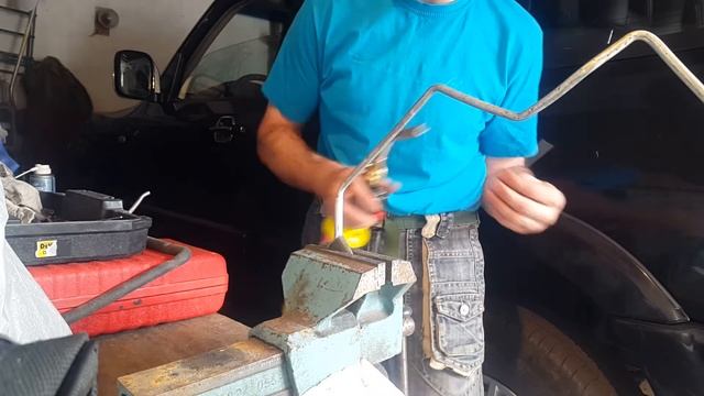 MMC Pajero III - ремонт трубок заднего отопителя и кондиционера смотреть онлайн