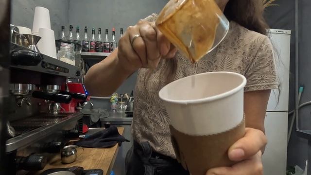 Заехала в кофейню. Куда делся клиент? Часть 1.