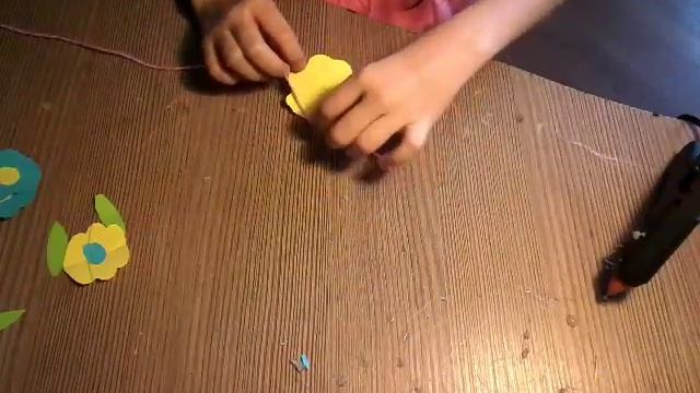 как сделать весеннюю гирлянду смотреть онлайн