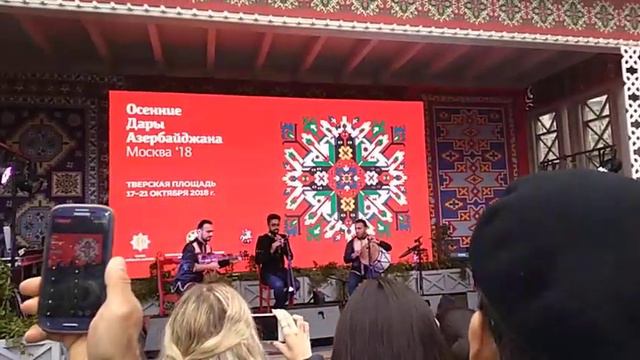 Музыканты на ярмарке "Осенние Дары Азербайджана" в Москве смотреть онлайн